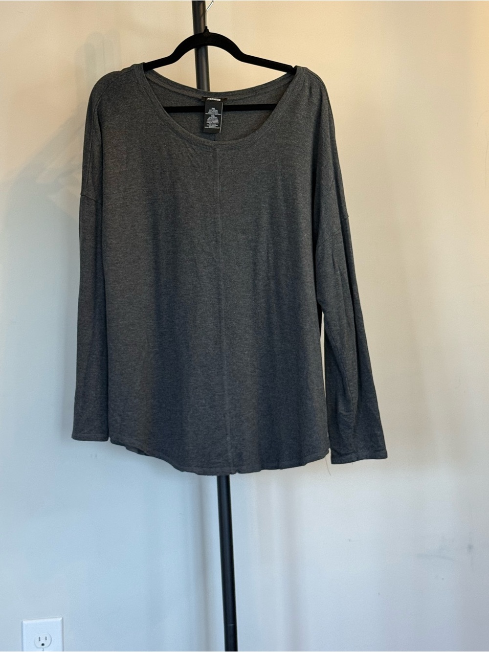3/$10 Premise Charcoal Gray Long-Sleeve Scoop Neck Top